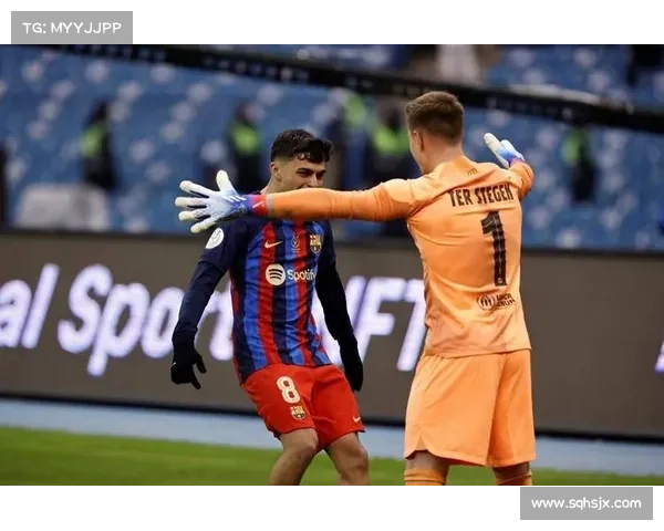 从战术核心到防线智者大卫路易斯的角色转型与位置解析 从战术核心到防线智者大卫路易斯的角色转型与位置解析